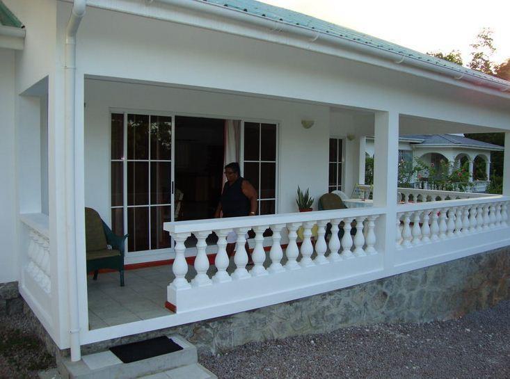 Rowsvilla Guest House Beau Vallon  Bagian luar foto